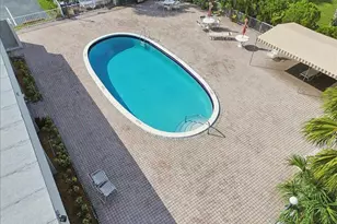 8510 Sunrise Lakes Blvd, Sunrise, FL 33322 - Photo 22