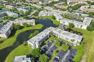 8510 Sunrise Lakes Blvd, Sunrise, FL 33322 - Photo 20