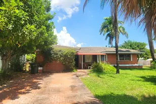 425 NE 29th St, Boca Raton, FL 33431 - Photo 1