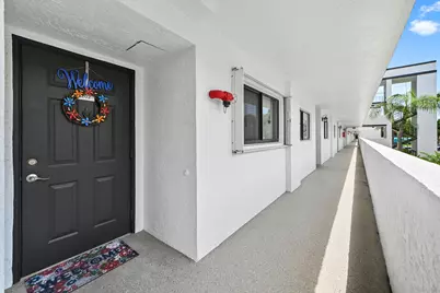 4725 Lucerne Lakes Boulevard E #202, Lake Worth, FL 33467 - Photo 2