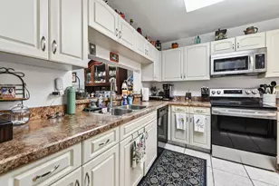 4725 Lucerne Lakes Blvd E, Lake Worth, FL 33467 - Photo 4