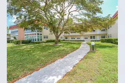 41 Woodland Drive #205, Vero Beach, FL 32962 - Photo 2
