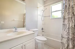 1422 Fairway Cir, Greenacres, FL 33413 - Photo 16