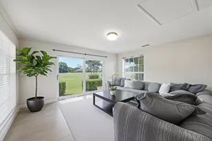 4 Country Club Cir, Village of Golf, FL 33436 - Photo 16