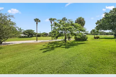 4 Country Club Circle, Village of Golf, FL 33436 - Photo 30