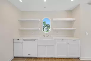 4 Country Club Cir, Village of Golf, FL 33436 - Photo 12