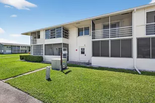 43 Easthampton B, West Palm Beach, FL 33417 - Photo 12