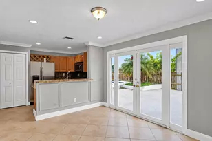 22258 SW 98th Pl, Cutler Bay, FL 33190 - Photo 8