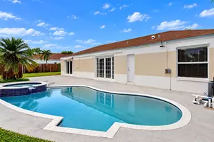 22258 SW 98th Pl, Cutler Bay, FL 33190 - Photo 4