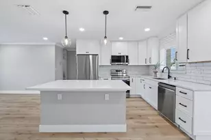 2775 NE 5th Ave, Boca Raton, FL 33431 - Photo 2