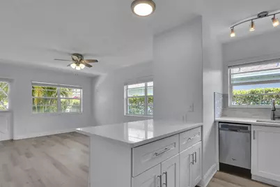 112 Sandal Lane #4, Palm Beach Shores, FL 33404 - Photo 6