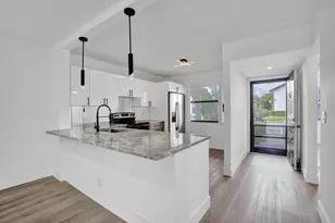 7674 Tahiti Ln, Lake Worth, FL 33467 - Photo 2