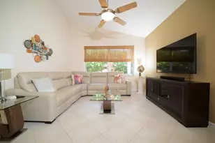 10052 Diamond Lake Dr, Boynton Beach, FL 33437 - Photo 8