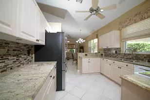 10052 Diamond Lake Dr, Boynton Beach, FL 33437 - Photo 4