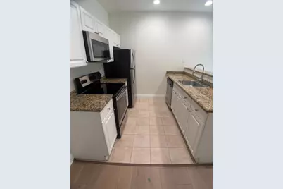 150 SE 3rd Avenue #13, Miami, FL 33131 - Photo 4