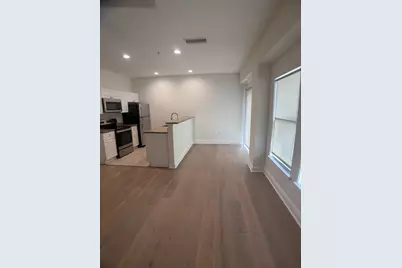 150 SE 3rd Avenue #13, Miami, FL 33131 - Photo 2