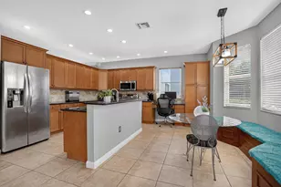 9135 Dupont Pl, Wellington, FL 33414 - Photo 12