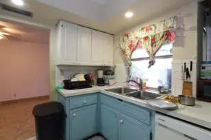 3132 NW 39th Ct, Lauderdale Lakes, FL 33309 - Photo 8