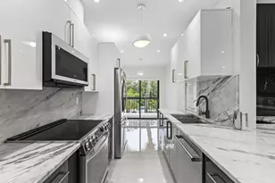 11311 Pond View Dr, Wellington, FL 33414 - Photo 1