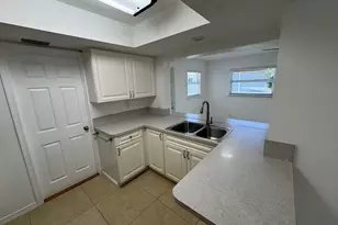 4717 NW 49th Pl, Tamarac, FL 33319 - Photo 10