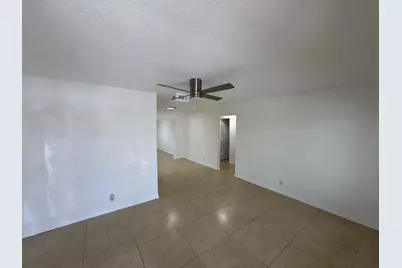 4717 NW 49th Place, Tamarac, FL 33319 - Photo 2