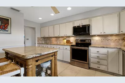 2750 NE 8th Court, Pompano Beach, FL 33062 - Photo 14