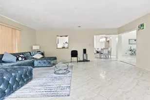7918 Hibiscus Cir, Tamarac, FL 33321 - Photo 10