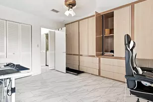 7918 Hibiscus Cir, Tamarac, FL 33321 - Photo 8