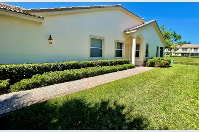 8110 Carnoustie Place, Port Saint Lucie, FL 34986 - Photo 10