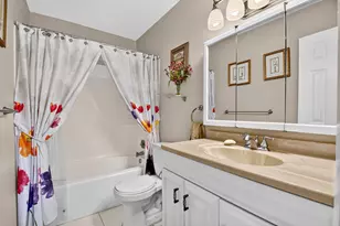 226 Lake Constance Dr, West Palm Beach, FL 33411 - Photo 24