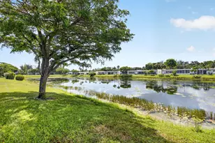 226 Lake Constance Dr, West Palm Beach, FL 33411 - Photo 42