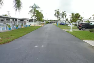 8933 Cypress St, Boynton Beach, FL 33436 - Photo 32