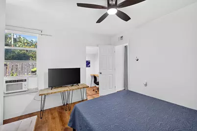 2702 NE 9th Avenue #1/2, Wilton Manors, FL 33334 - Photo 12