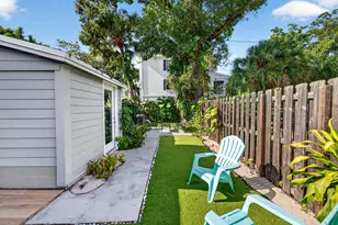 2702 NE 9th Ave, Wilton Manors, FL 33334 - Photo 18