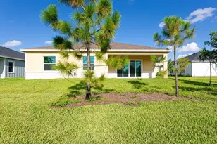 1061 Haywagon Trl, Loxahatchee, FL 33470 - Photo 8