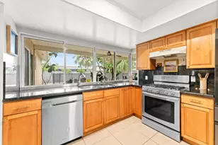 10661 NW 27th Ct, Sunrise, FL 33322 - Photo 16