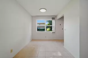 132 Cambridge F, West Palm Beach, FL 33417 - Photo 4