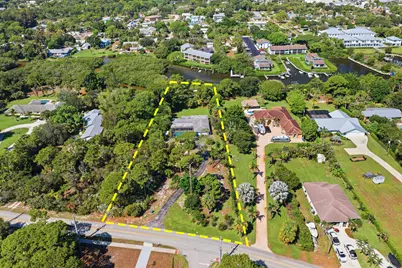 4916 SE Manatee Cove Road, Stuart, FL 34997 - Photo 2