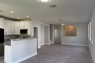 3251 Laurel Ridge Cir, Riviera Beach, FL 33404 - Photo 2