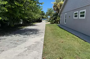13605 S Indian River Dr, Jensen Beach, FL 34957 - Photo 4