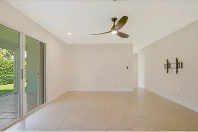 1040 Wild Cherry Lane, Wellington, FL 33414 - Photo 22