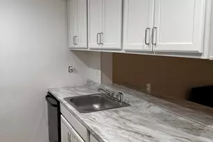 5644 Blueberry Ct, Lauderhill, FL 33313 - Photo 2