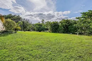 8671 155th Pl N, Palm Beach Gardens, FL 33418 - Photo 40
