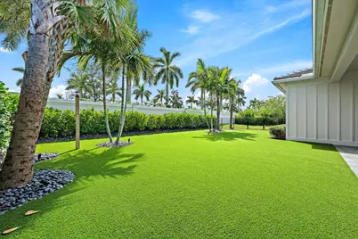 12176 Waterstone Circle, Palm Beach Gardens, FL 33412 - Photo 32
