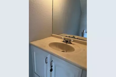 8265 NW 192nd Terrace, Hialeah, FL 33015 - Photo 14