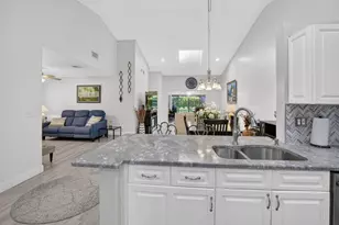 8347 Springlake Dr, Boca Raton, FL 33496 - Photo 12