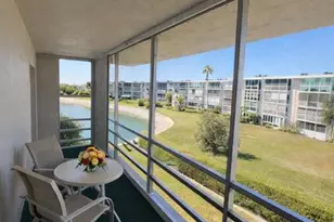 2668 Garden Dr N, Lake Worth, FL 33461 - Photo 4