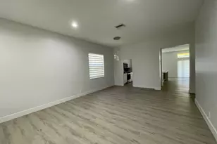 4293 Laurel Ridge Cir, Weston, FL 33331 - Photo 10
