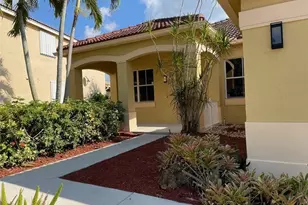 4293 Laurel Ridge Cir, Weston, FL 33331 - Photo 4