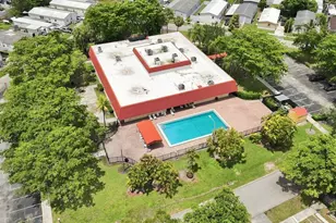 21671 S Heritage Cir, Pembroke Pines, FL 33029 - Photo 6